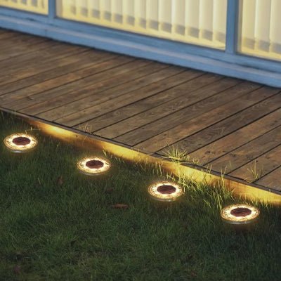 led solaire exterieur sur gazon fois quatre