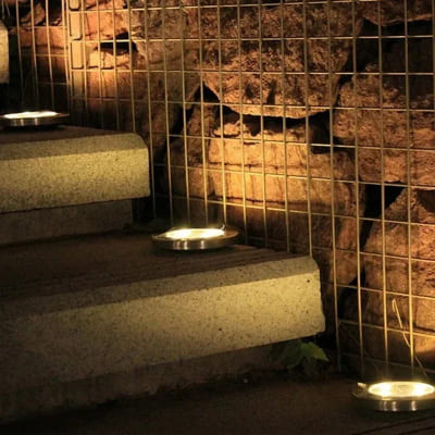 Éclairage solaire extérieur puissant blanc chaud