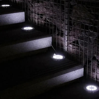 Éclairage solaire extérieur puissant blanc froid