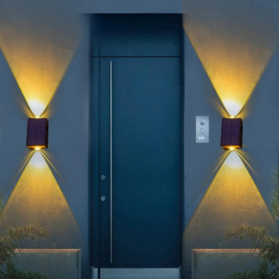Éclairage solaire extérieur puissant éclaire entrée