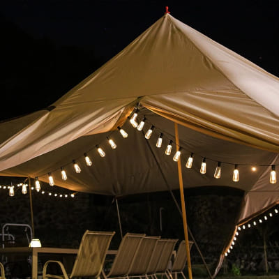 guirlande guinguette suspendue sous chapiteau