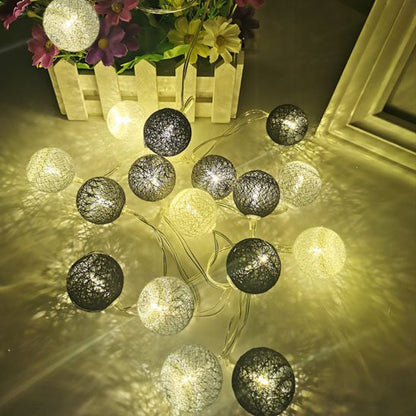 Guirlande lumineuse  boule décorative 