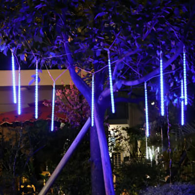 lampe solaire bleu suspendue