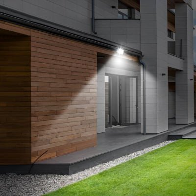 Luminaire mural extérieur eclair trottoire 